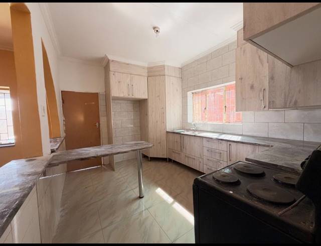 9 BEDROOM HOUSE FOR SALE IN VANDERBIJLPARK CW 6